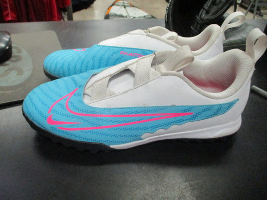 Used Nike Phantom Size 4.5 Soccer Turf Soccer Shoes