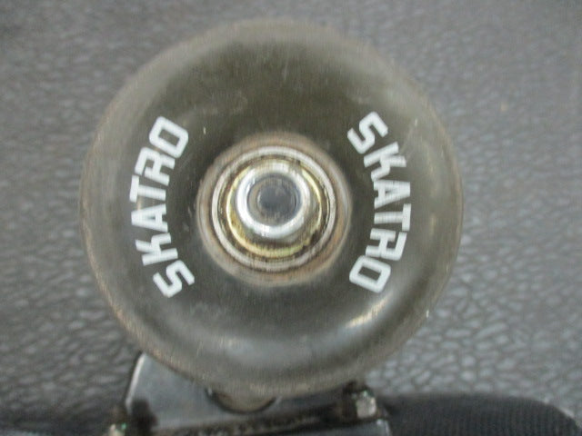 Load image into Gallery viewer, Used Skatro 22&quot; Penny Board
