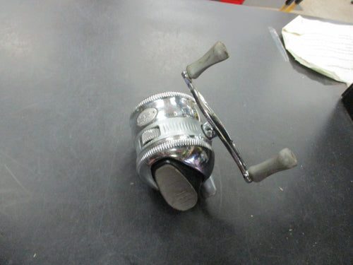 Used Zebco 808 Fishing Reel