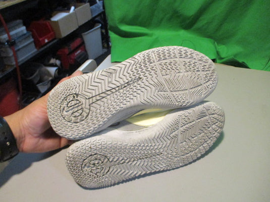 Used Nike Tiempo Legend 10 Academy Size Youth 4 Indoor Soccer Cleats