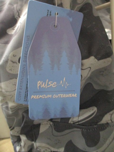 Load image into Gallery viewer, New WFS Pulse Preschool Fashion Snow Bib Youth Size Large (7) Grey Camo
