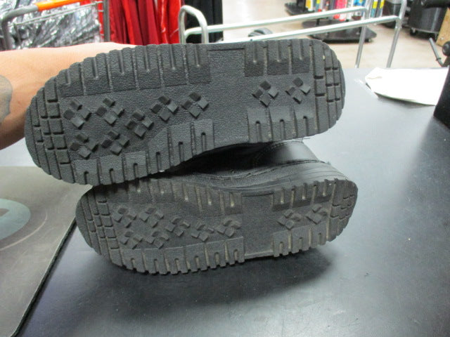 Load image into Gallery viewer, Used Rugged Exposure Size Youth 10 Winter Boots
