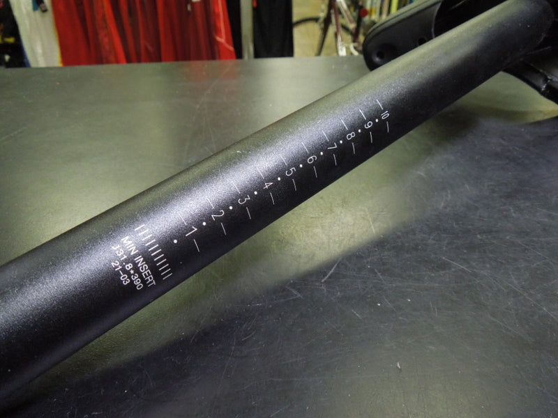 Load image into Gallery viewer, Used Lectric Cushioned Leather Seat with Active Shocks and 14" Insert
