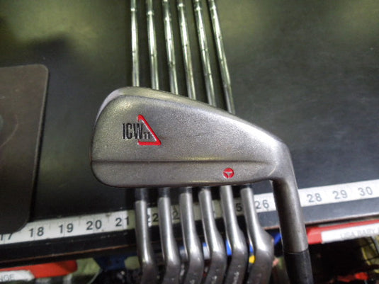 Used TaylorMade ICW11 7pc Right Hand Iron Set 3-9i