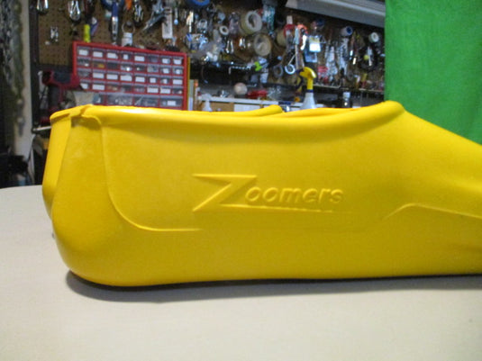 Used Fins Zoomers Gold Short Blade Size 7.5 - 8.5  Mens Training Fins