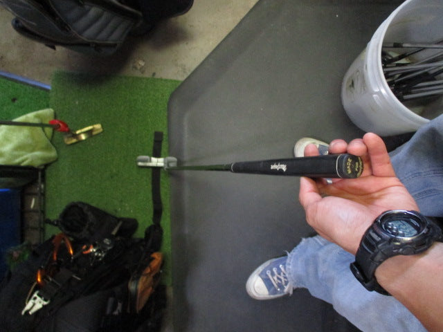 Load image into Gallery viewer, Used MacGregor Right Hand Blade Putter
