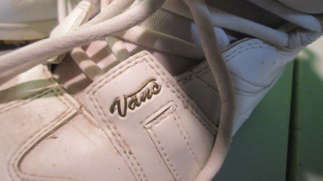 Load image into Gallery viewer, Used Vans Impression Size Womens 8 Snowboard Boots
