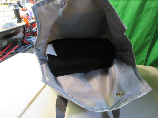 Used Great Choice Pet Tote Gray / White