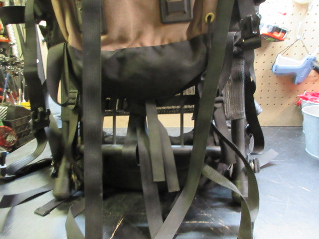Load image into Gallery viewer, Used Camp Trails Frame Hiking Backpack
