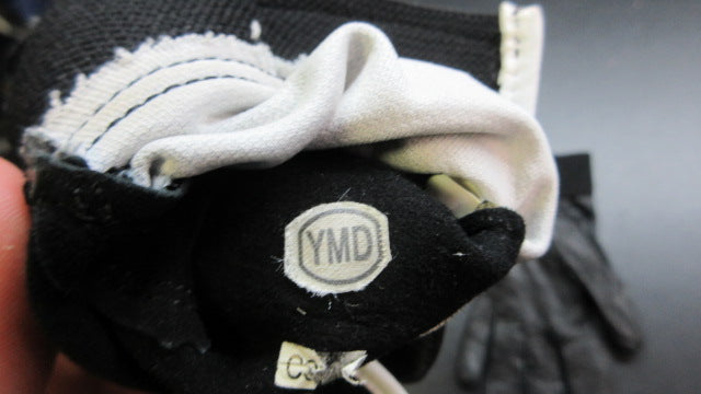 Load image into Gallery viewer, Used Rawlings Batting Gloves - Size Youth Medium
