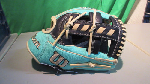 New Spring 2025 A2000® 1716SS 11.5” Infield Glove