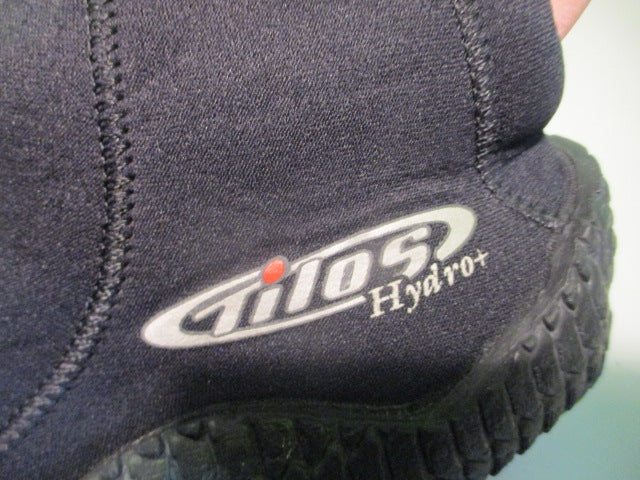 Load image into Gallery viewer, Used Tilos Hydro + Size 6 Dive Boots
