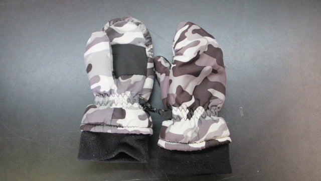Load image into Gallery viewer, Used Youth Winter Gloves - 4 - 7
