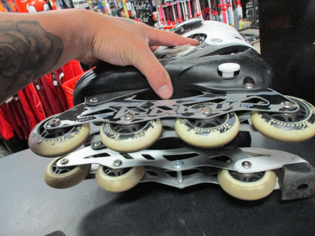 Load image into Gallery viewer, Used Kuxuan Adjustable Youth 3-6 In-Line Skates (MISSING WHEEL, SNAP BROKEN, MIS
