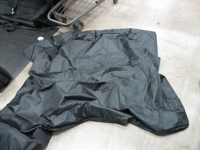 Load image into Gallery viewer, Used Dick&#39;s Sporting Goods Stadium Seat with Stadium Blanket
