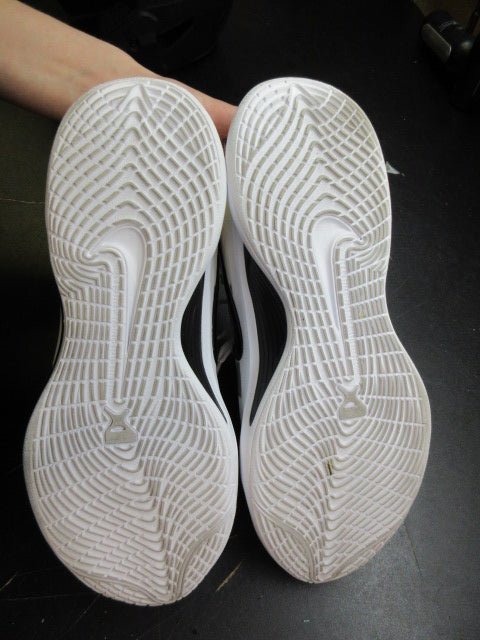 Load image into Gallery viewer, Used Nike A'One TB Sneakers - Size 11.5
