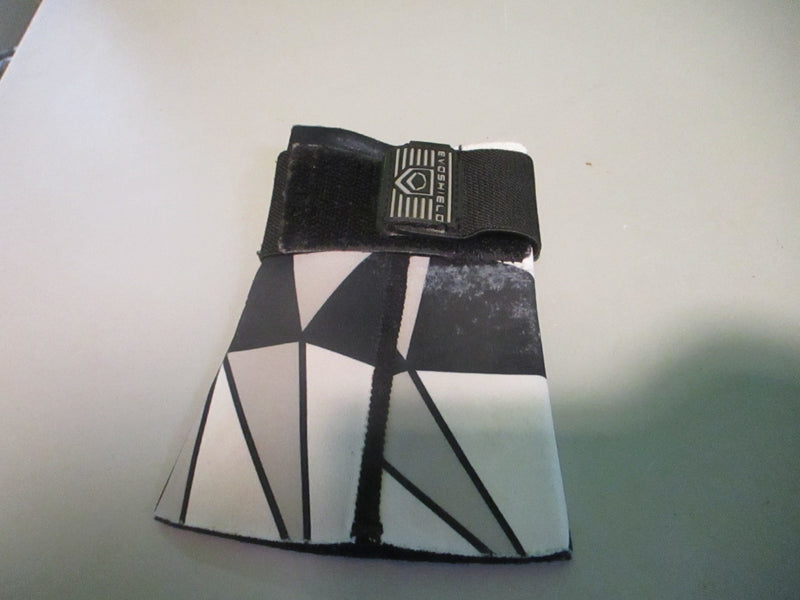 Load image into Gallery viewer, Used Evo Shield Baseball/Softball Accessory
