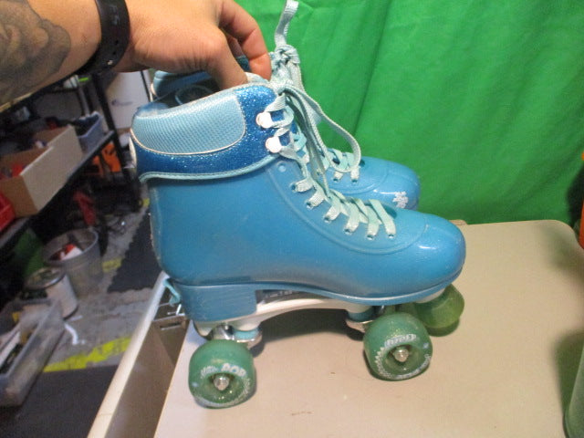 Load image into Gallery viewer, Used CRAZY Glitter Teal POP Adjustable Size Kids 3-6 Quad Skates
