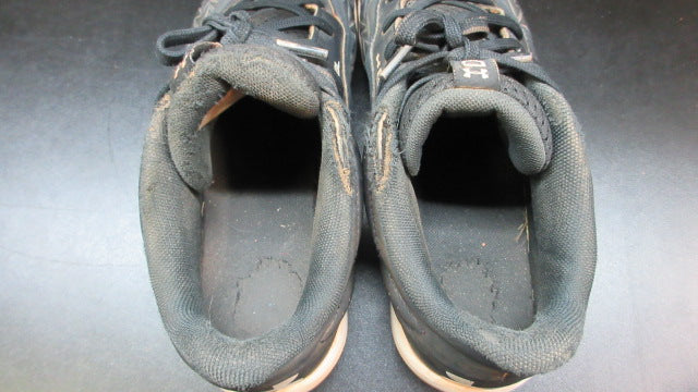 Load image into Gallery viewer, Used Under Armour Leadoff Low RM 3.0 Baseball Cleats - Size 5.5 Youth
