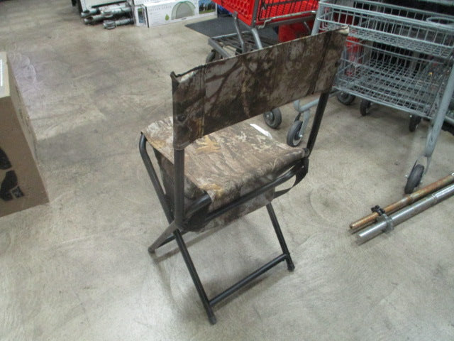 Load image into Gallery viewer, Used Cabelas Zonz Woodlands Folding Chair
