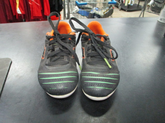 Used Diadora Size kids 10.5 Soccer Cleats