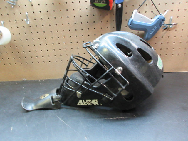 Load image into Gallery viewer, Used All-Star Catchers Helmet - Size 6 1/4 - 7
