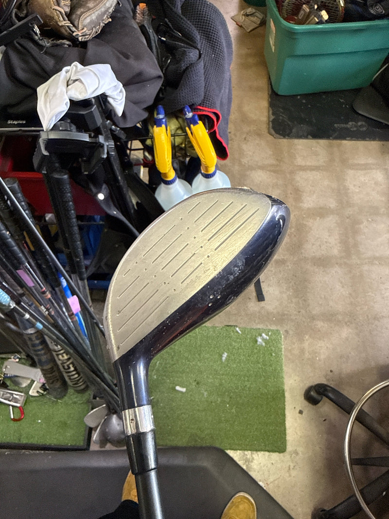 Load image into Gallery viewer, Used Nike Golf T40 Right Hand 15º 3 Wood
