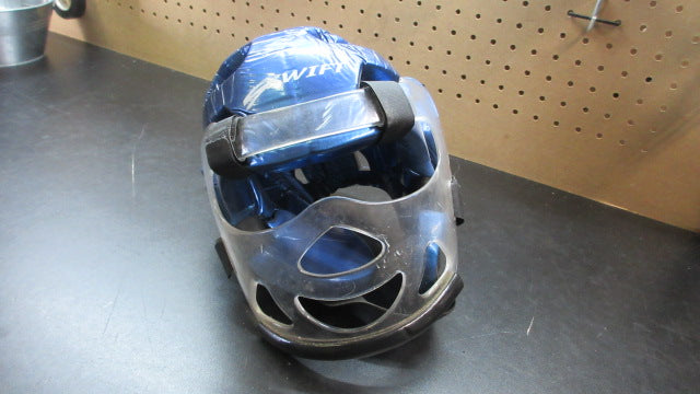 Load image into Gallery viewer, Used Swift Taekwondo Helmet

