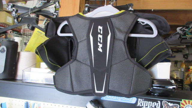 Load image into Gallery viewer, Used CCM Tacks  9550 Hockey Chest Protector - Size JR Large
