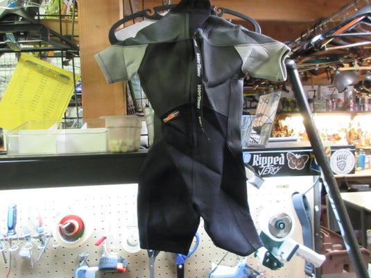 Used Wet Tech Shorty Youth Wetsuit - Size 4