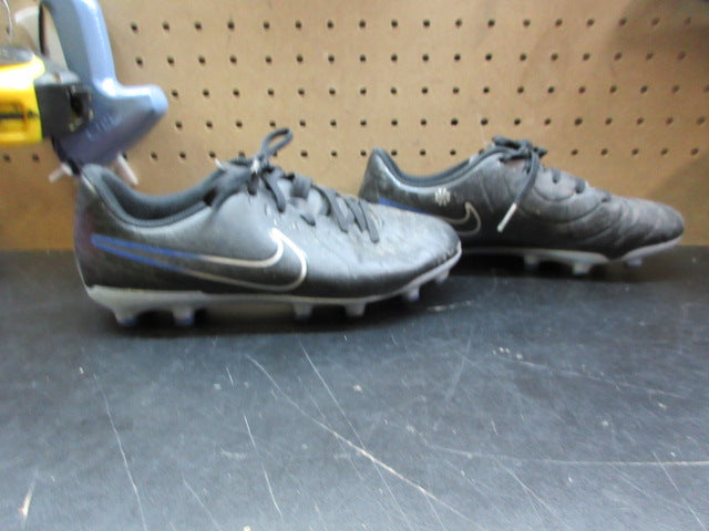 Load image into Gallery viewer, Used Nike Tiempo Legend 10 Club FG Soccer Cleats - Size Youth 4.5

