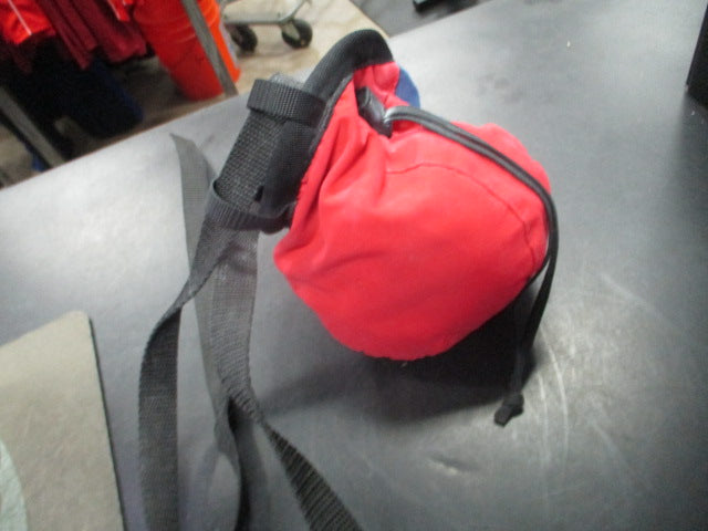 Load image into Gallery viewer, Used Prana CHALK BAG With Belt

