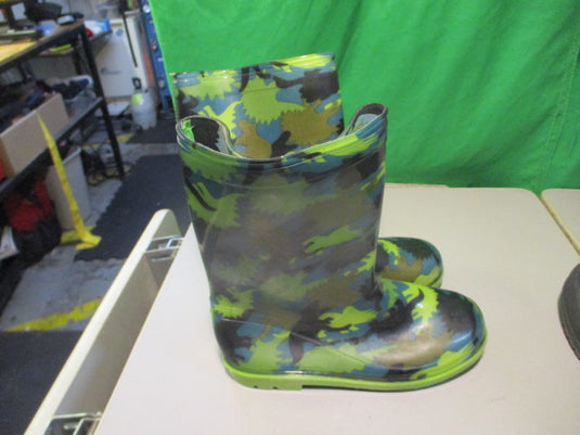 Used Magellan Size 4 Kids Rain Boots