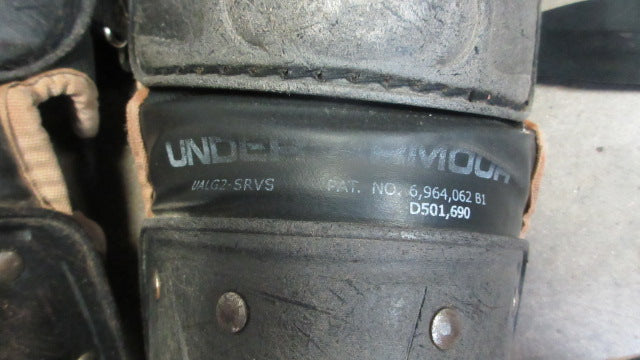 Load image into Gallery viewer, Used Under Armour Victory UALG2-SRVS Catcher&#39;s Shin Guards - wear
