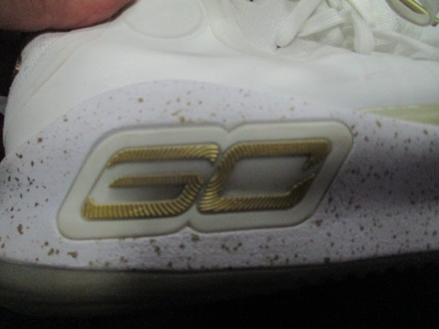 Load image into Gallery viewer, Used Seth Curry Size 6.5 basketball Shoes
