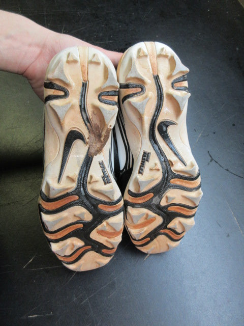 Load image into Gallery viewer, Used Nike Hyperdiamond Baseball Cleats - Size Youth 3
