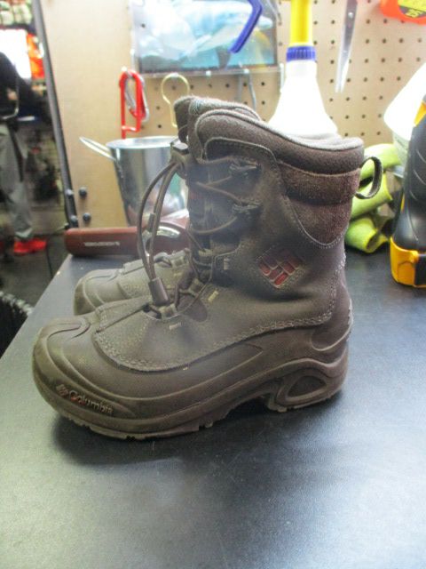 Load image into Gallery viewer, Used Columbia Snow Boots Youth Size 1
