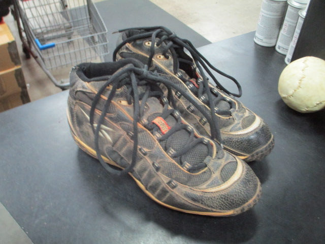 Load image into Gallery viewer, Used Reebok Tough Lined Cleats in Black Size 10
