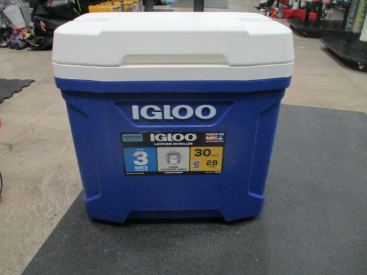 Used Igloo 30 Quarts 3 day Blue Rolling Cooler