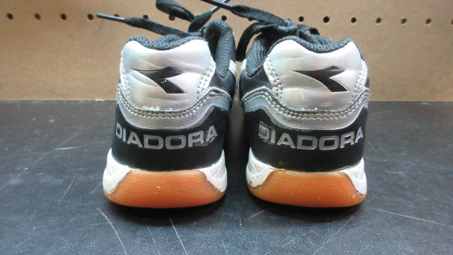 Load image into Gallery viewer, Used Diadora Men's Capitano ID Indoor Soccer Shoes - Size Youth 12
