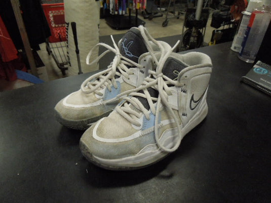 Used Nike Kyrie Infinity Size Y3.5