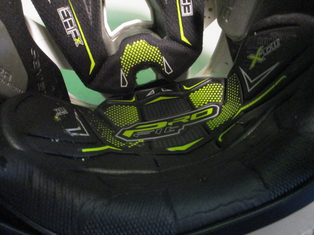 Load image into Gallery viewer, Used Cascade XRS Pro White Adjustable Lacrosse Helmet
