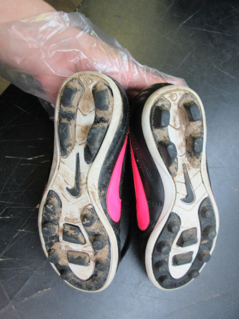 Used Nike Chaser Soccer Cleats - Size 12c