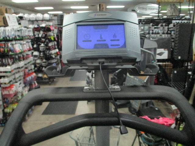 Load image into Gallery viewer, Used StairMaster SM5 StepMill  w/10&quot; Touch Screen
