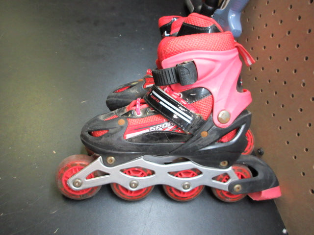 Load image into Gallery viewer, Used Star Sports Youth In-Line Skates - Size Medium
