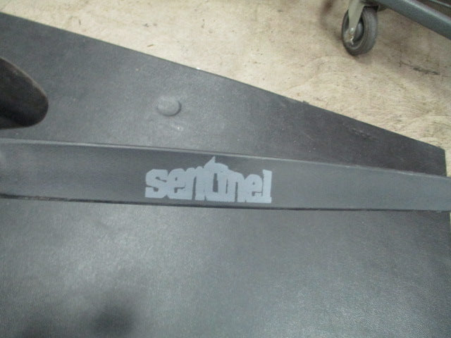 Load image into Gallery viewer, Used Sentinel 46&quot; Youth Recurve Archery Bow - RH
