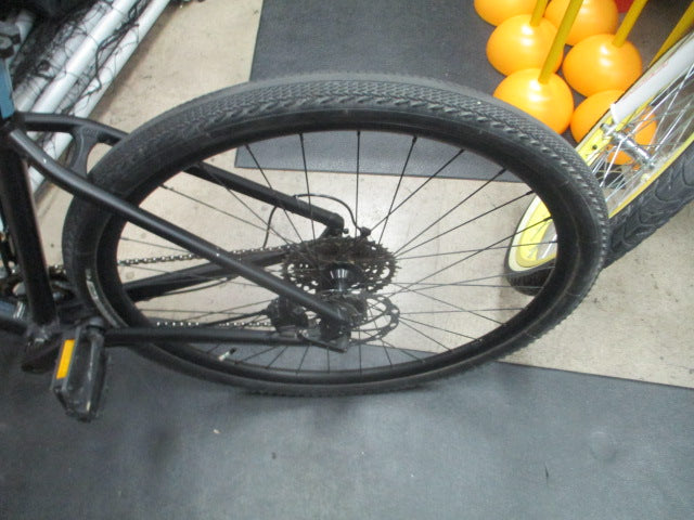 Load image into Gallery viewer, Used Specialized Sirrus X 3.0 700C 9 Speed Mountain Bike
