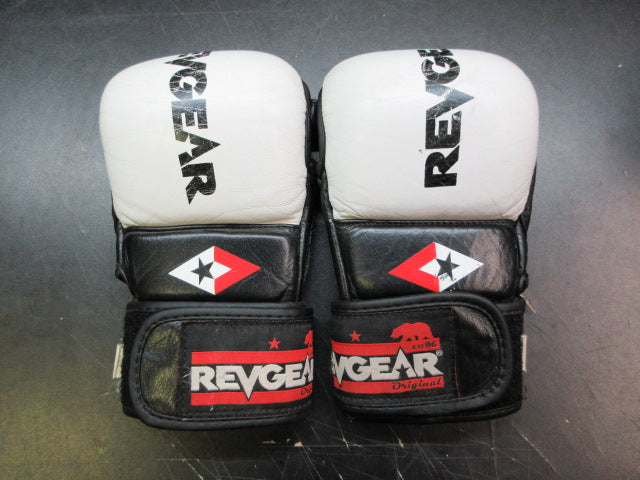 Load image into Gallery viewer, Used RevGear Pro Series MS1 MMA Training Gloves - Size Medium
