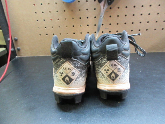 Load image into Gallery viewer, Used Under Armour Spotlight Franchise RM 2.0 Jr. Football Cleats - Size Youth 1
