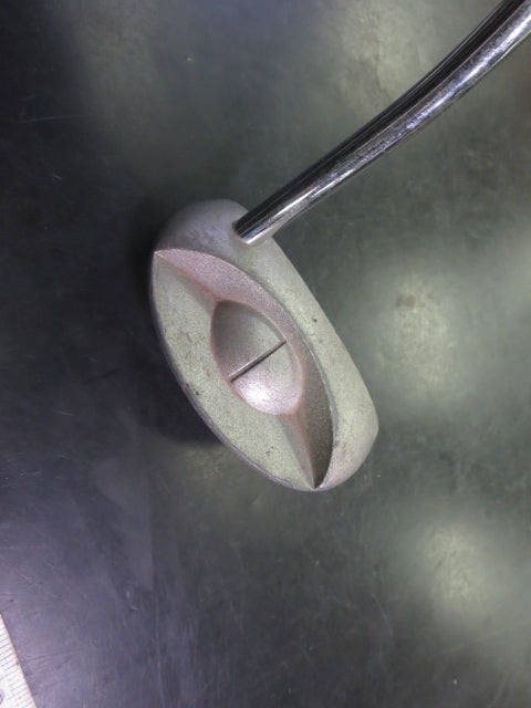 Load image into Gallery viewer, Used Nike Jr Mallet Right Hand Putter 23"
